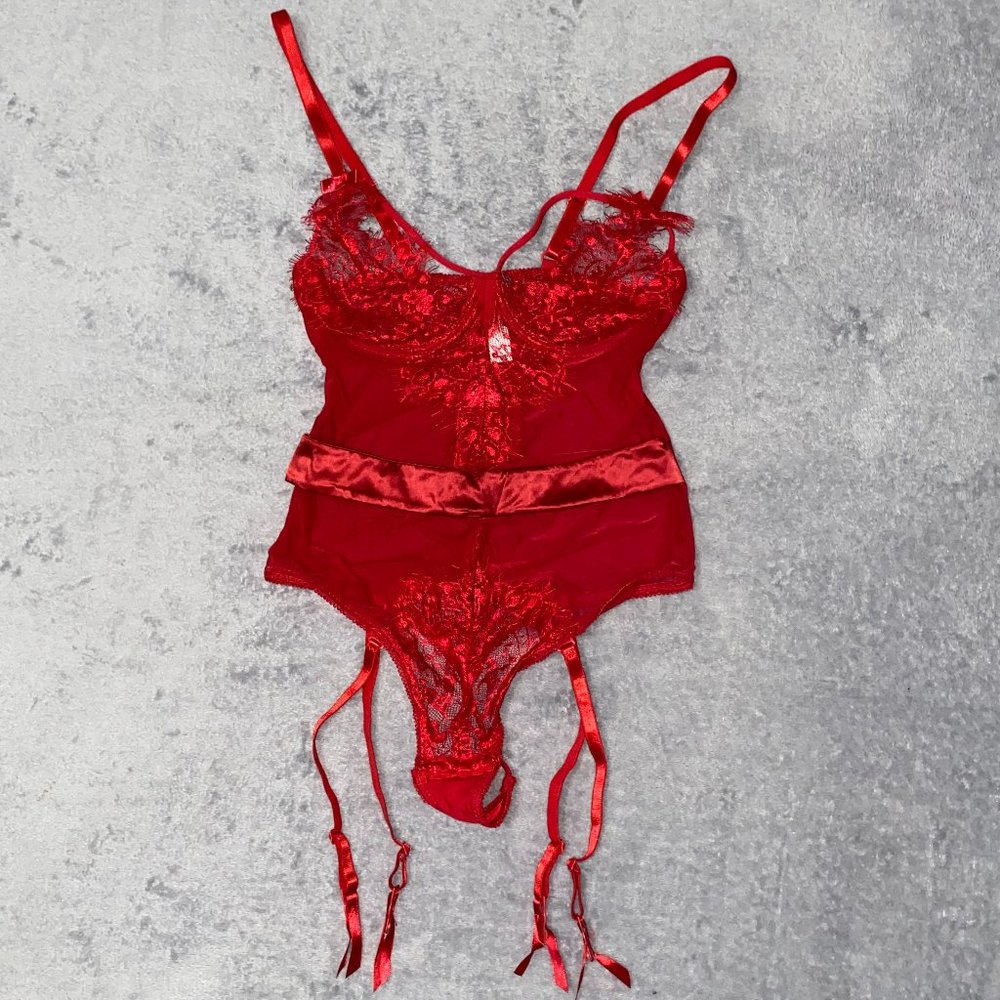 YANDY Red Mesh Chemise | Red | WS | NWOT